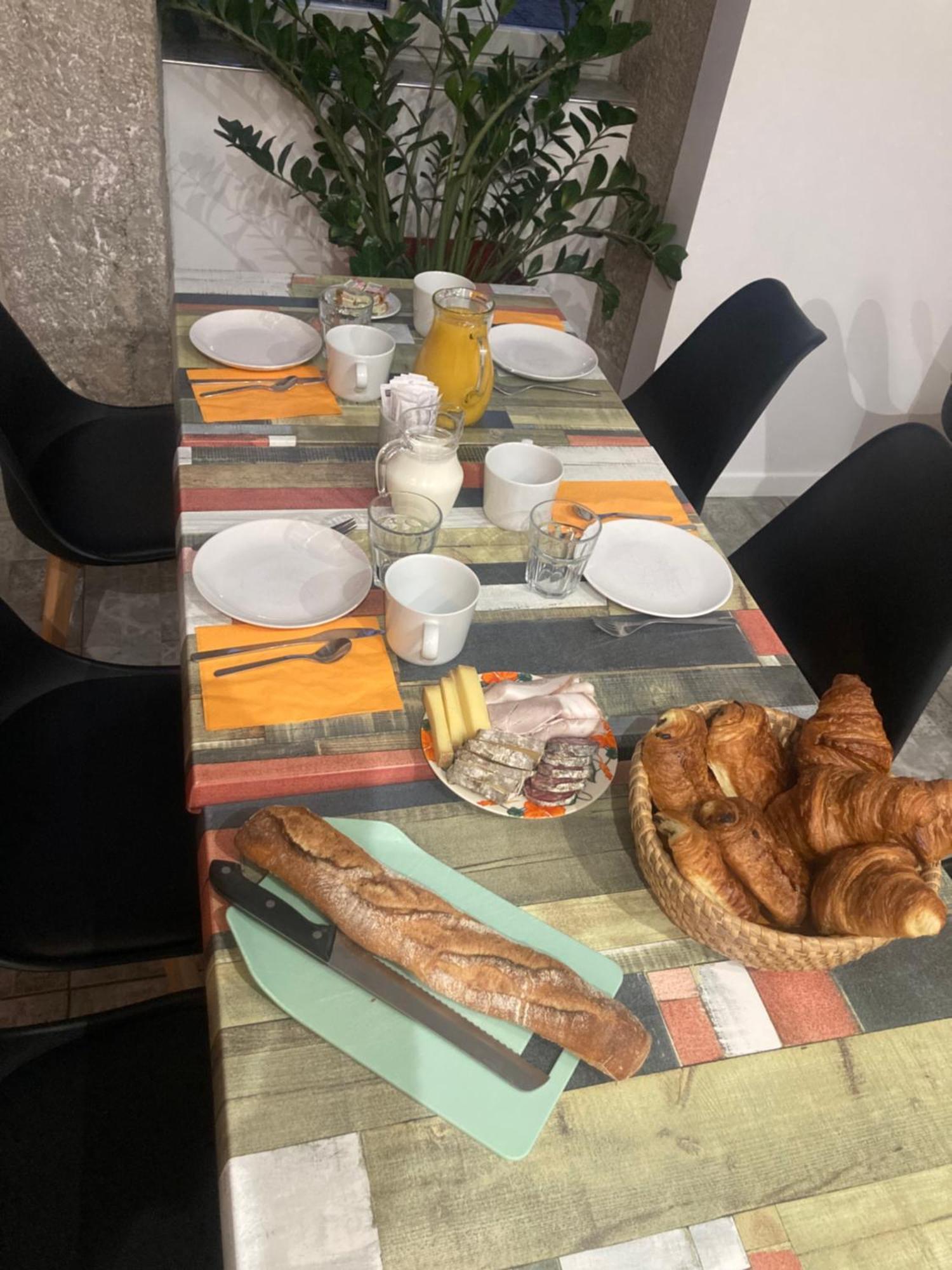 Hotel A Deux Pas Du Rheby Villebois Zewnętrze zdjęcie